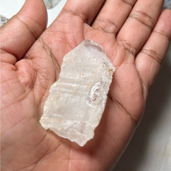 2 Clear Quartz Crystals - Picture 4 of 4